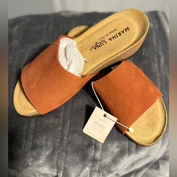 Low Wedge Genuine Leather Sandal - Picture 8 of 9